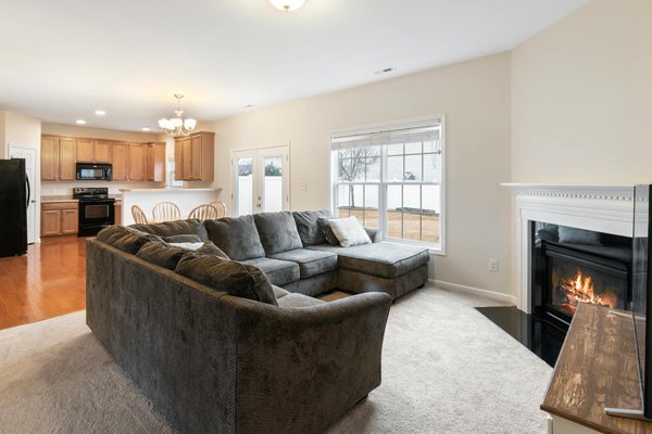 Astuce déco : Sublimez votre espace en métamorphosant une étagère en cloison design